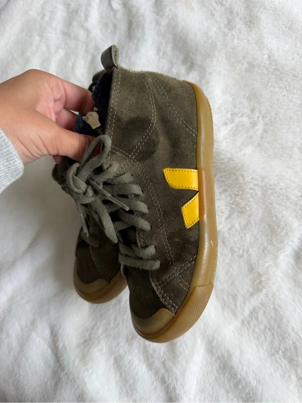 Veja Boy’s Sneakers Size 13.5